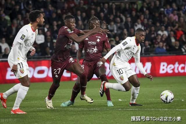 半场26分碾压！男篮54-28压制中国台北，胡金秋赵继伟高效输出